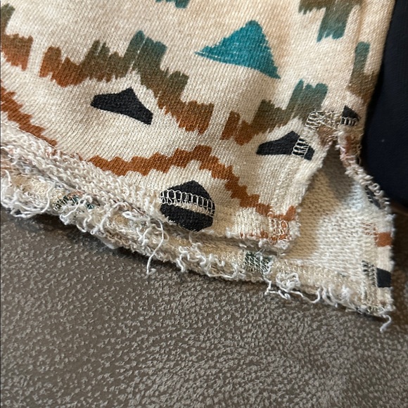 Billabong Cream and Brown Aztec Long Sleeve Top size medium - Picture 5 of 6